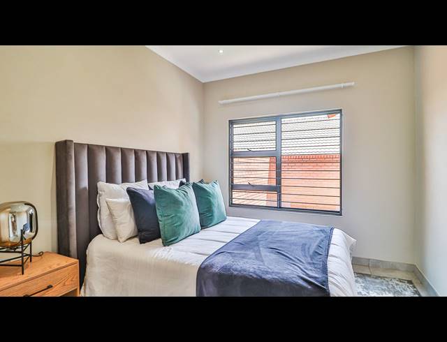 3 BEDROOM SIMPLEX FOR SALE IN OLYMPUS AH